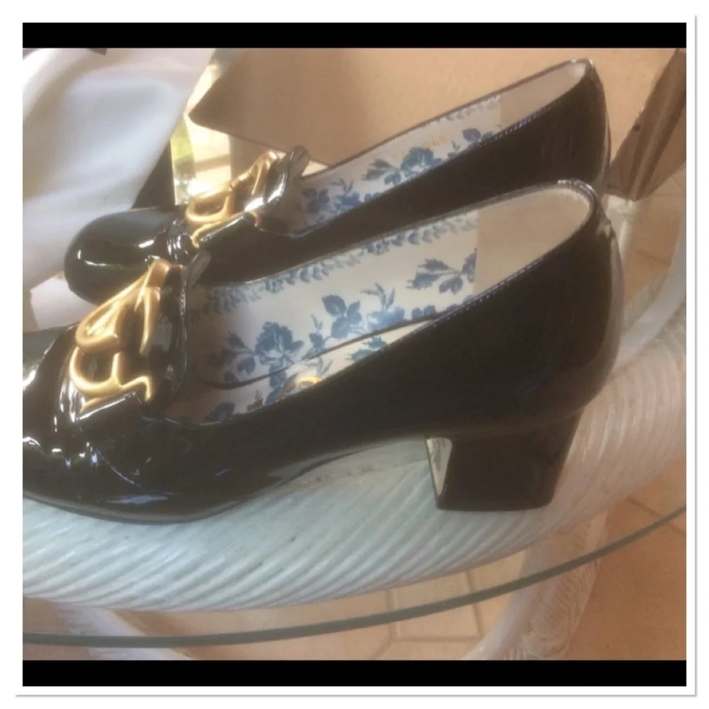 Gucci Double G Logo Victoire Patent Leather Low Block Heel size 35(5) - Picture 3 of 11